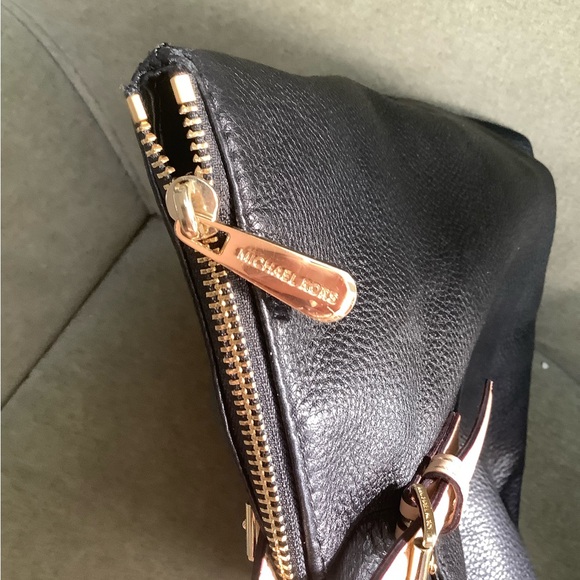 Michael Kors large leather pebbled black tote with dust bag EXCELLENT condition - Picture 4 of 10